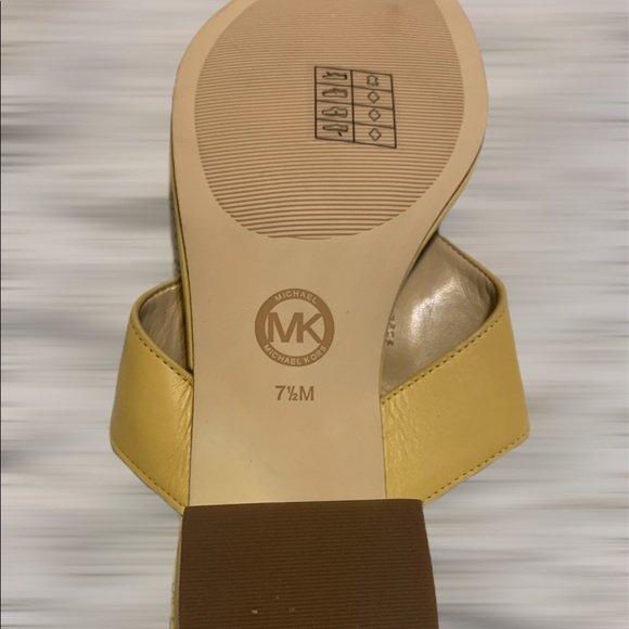 Stunning yellow/ gold MK sandals. - Picture 5 of 8